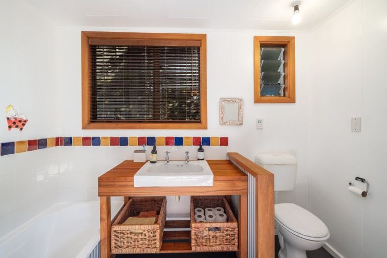 Photo of property in 279 Marine Drive, Charteris Bay, Lyttelton, 8971