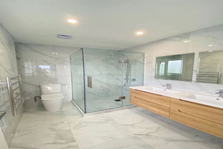 Photo of property in 15 Craigs Way, Hobsonville, Auckland, 0616