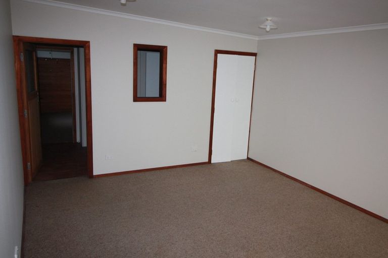 Photo of property in 24 Surrey Crescent, Hokowhitu, Palmerston North, 4410