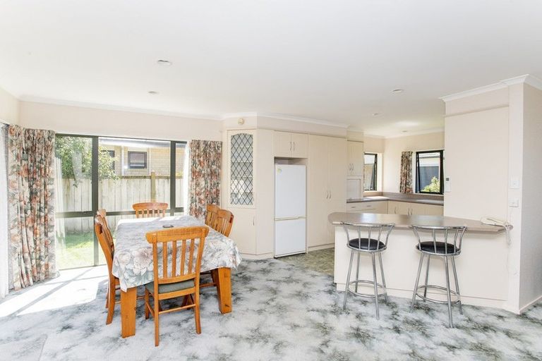 Photo of property in 1 Coulston Place, Riverdale, Gisborne, 4010