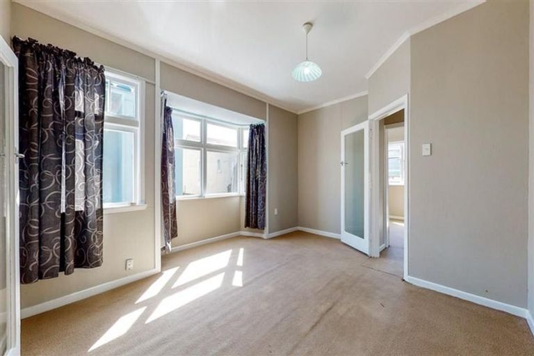 Photo of property in 16 Princess Street, Newtown, Wellington, 6021