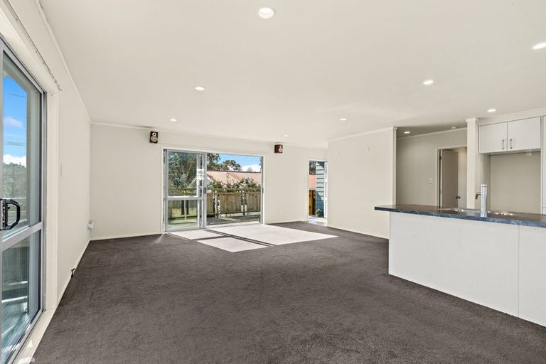 Photo of property in 3 Gazelle Avenue, Beach Haven, Auckland, 0626