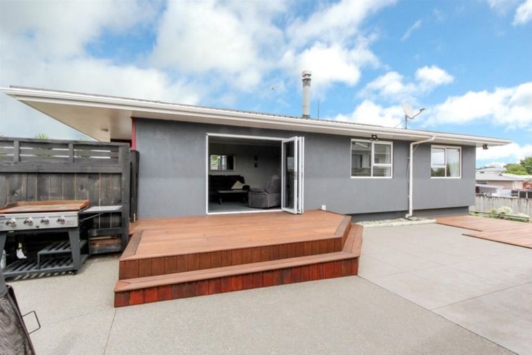 Photo of property in 6 Sole Avenue, Bell Block, New Plymouth, 4312