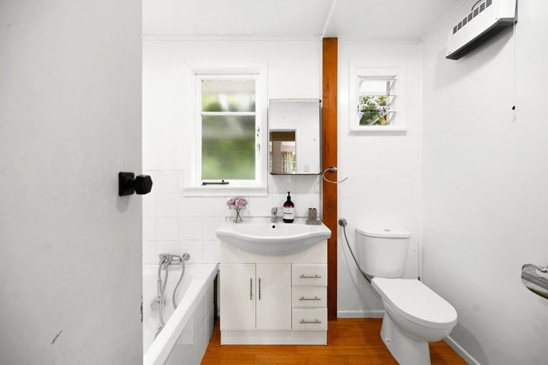 Photo of property in 27 Greta Street, Glenview, Hamilton, 3206