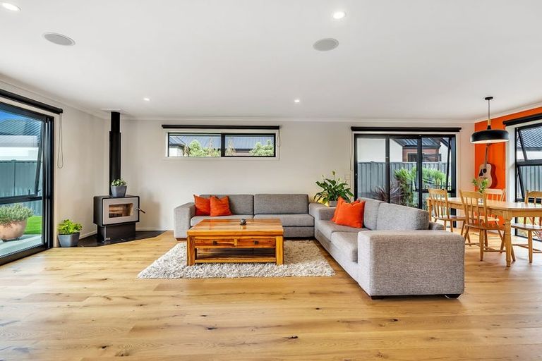 Photo of property in 56 Perriam Place, Mount Pisa, Cromwell, 9383