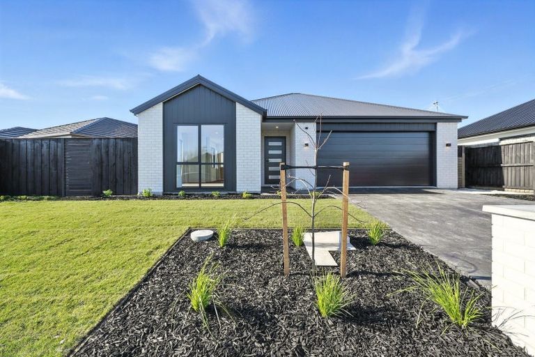 Photo of property in 11 Pitcaithly Street, Halswell, Christchurch, 8025