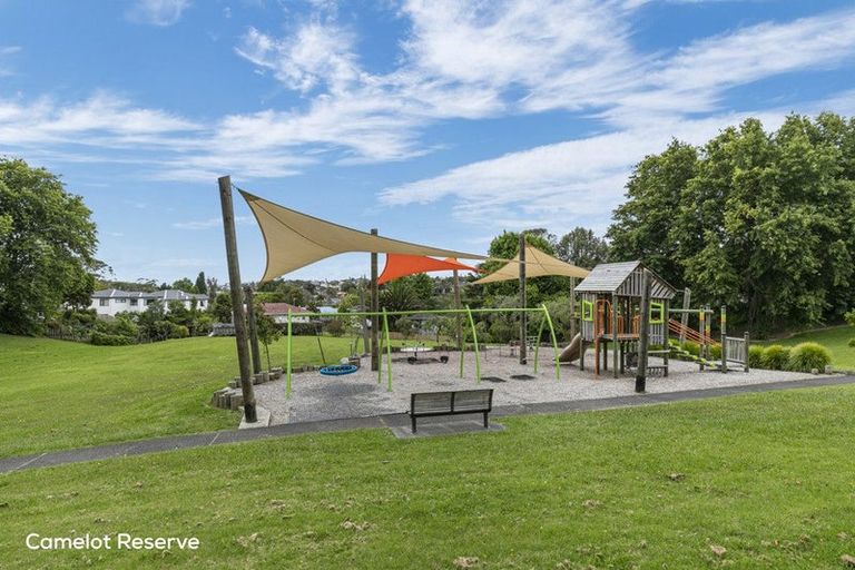 Photo of property in 1/36 Camelot Place, Glenfield, Auckland, 0629