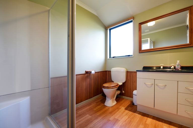 Photo of property in 8 Longfields Road, Brightwater, 7022