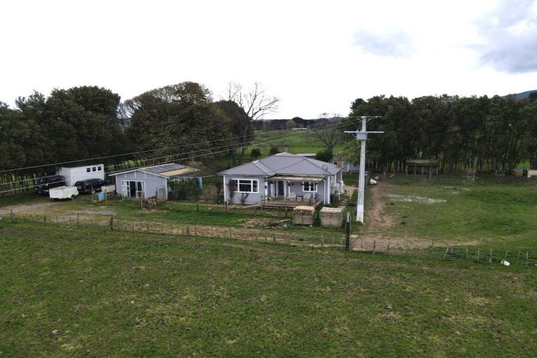 Photo of property in 141 Valley Road, Woodville, 4998