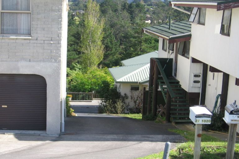 Photo of property in 2/1018 East Coast Road, Fairview Heights, Auckland, 0630