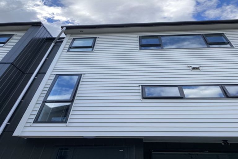 Photo of property in 32d Potter Avenue, Northcote, Auckland, 0627