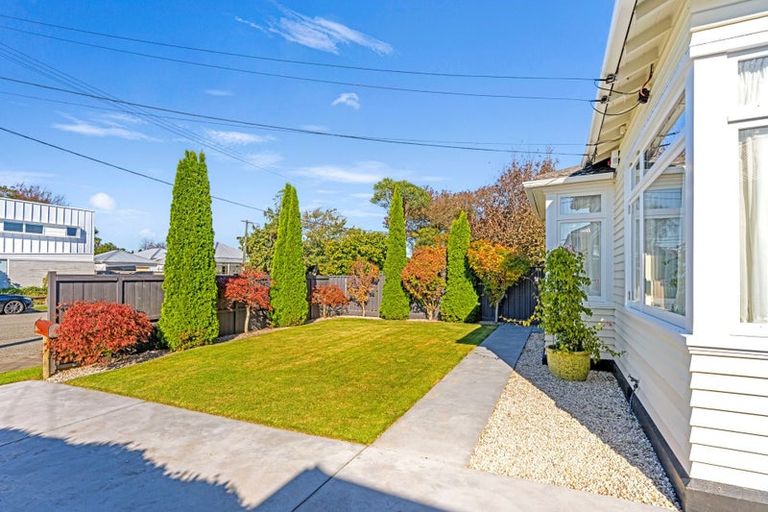 Photo of property in 35 Cleveland Street, Edgeware, Christchurch, 8013