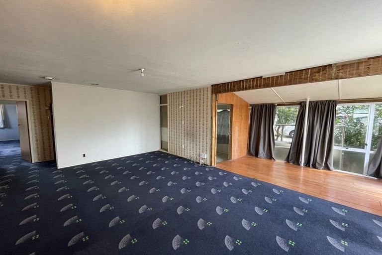 Photo of property in 12 Brains Road, Kelston, Auckland, 0602