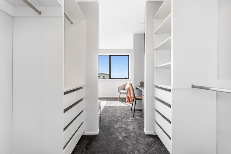 Photo of property in 2a Kaiaho Close, Aotea, Porirua, 5024