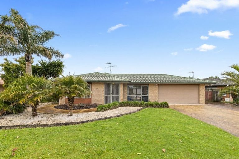 Photo of property in 9 Millington Place, Huntington Park, Auckland, 2013