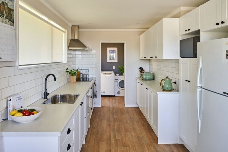 Photo of property in 2/30 Adventure Drive, Whitby, Porirua, 5024