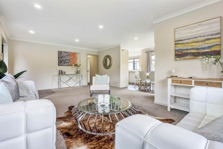 Photo of property in 54 Sherrybrooke Place, Sunnyvale, Auckland, 0612