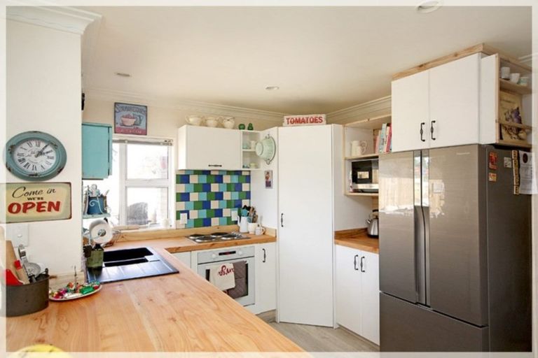 Photo of property in 3 Ferry Street, Foxton Beach, Foxton, 4815