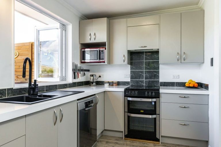 Photo of property in 8 Newbourne Crescent, Redwoodtown, Blenheim, 7201