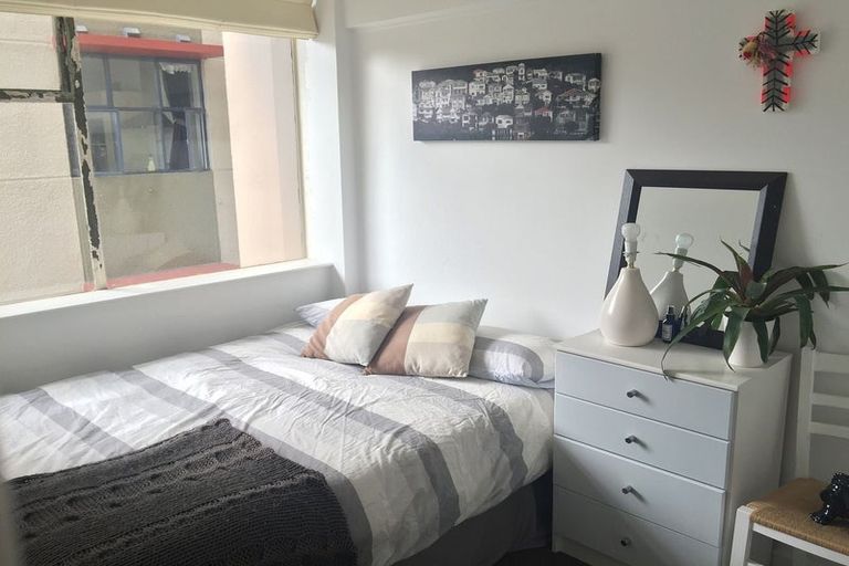 Photo of property in Terrace Tower Apartments, 11f/126 The Terrace, Wellington Central, Wellington, 6011