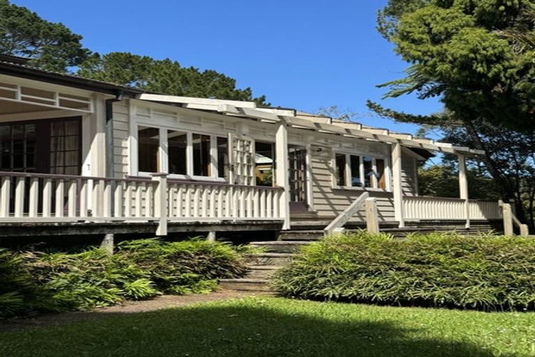 Photo of property in 905 West Coast Road, Waiatarua, Auckland, 0604