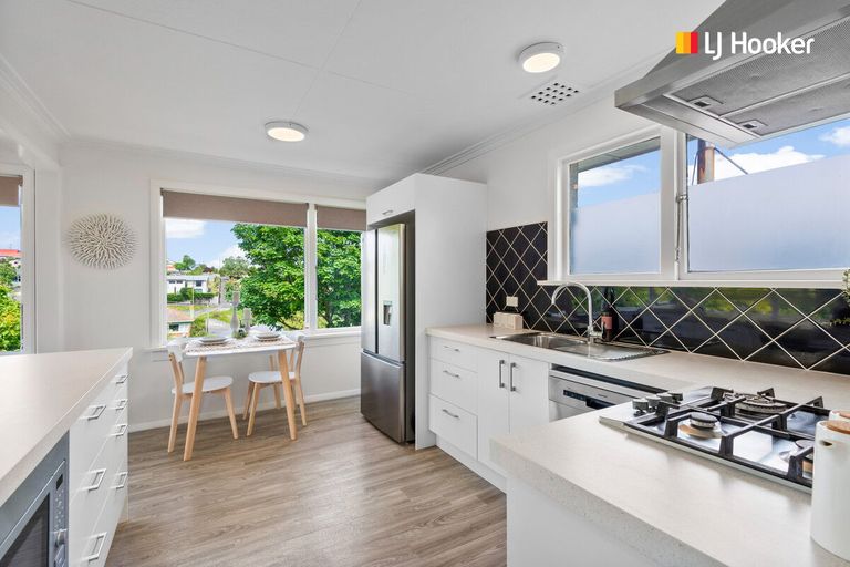 Photo of property in 1 Glendevon Place, Vauxhall, Dunedin, 9013