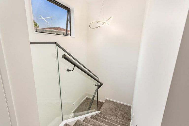 Photo of property in 5/20 Metcalfe Road, Ranui, Auckland, 0612