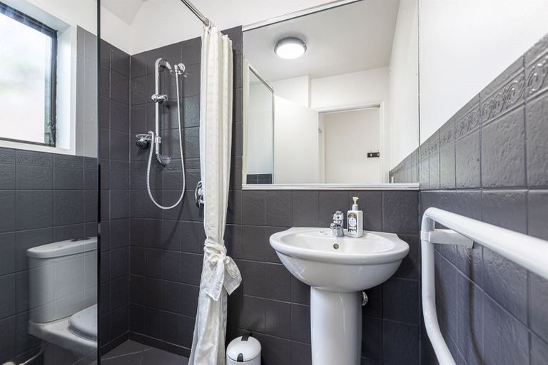 Photo of property in 85 Waterloo Crescent, Hokowhitu, Palmerston North, 4410