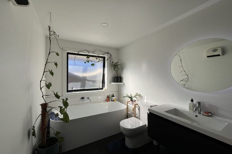 Photo of property in 43 Muster Road, Jacks Point, 9371