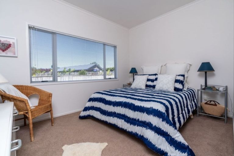 Photo of property in 14 Seabreeze Road, Mangawhai Heads, Mangawhai, 0505