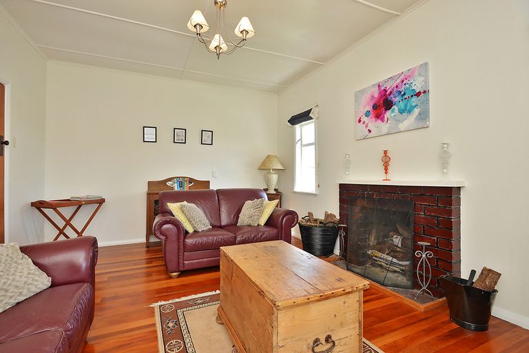 Photo of property in 4 Naples Street, Martinborough, 5711