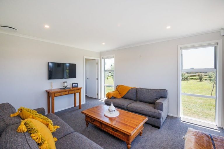 Photo of property in 1404a State Highway 3, Newbury, Palmerston North, 4475