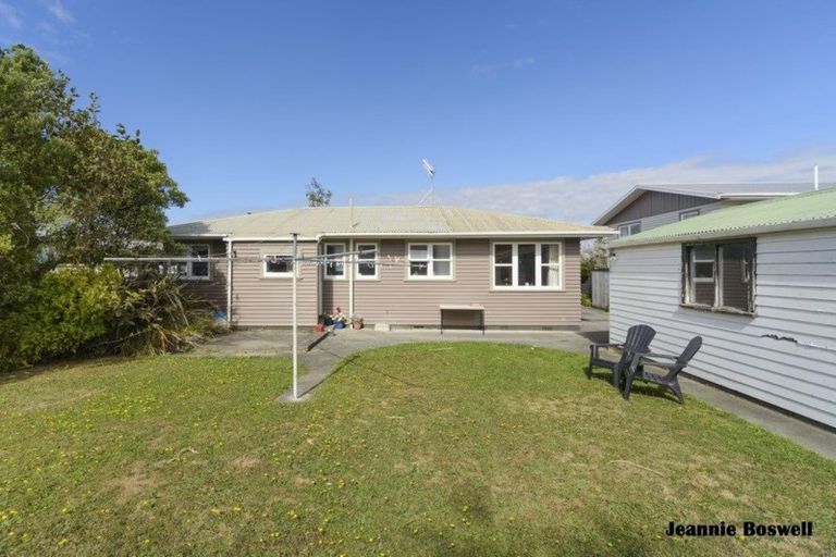 Photo of property in 11 Leslie Avenue, Cloverlea, Palmerston North, 4412