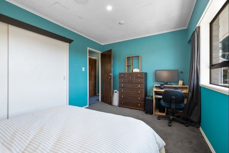 Photo of property in 22 Frankley Road, Westown, New Plymouth, 4310