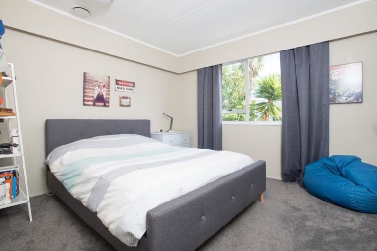 Photo of property in 57 Pacific Parade, Army Bay, Whangaparaoa, 0930