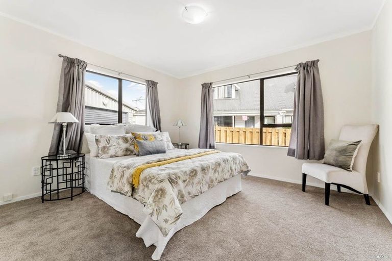 Photo of property in 61 Charntay Avenue, Clover Park, Auckland, 2019
