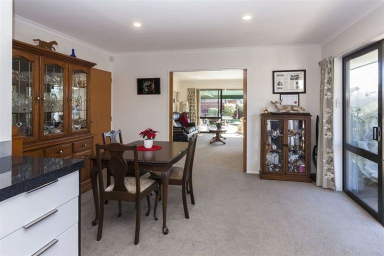 Photo of property in 2/156 Blighs Road, Strowan, Christchurch, 8052