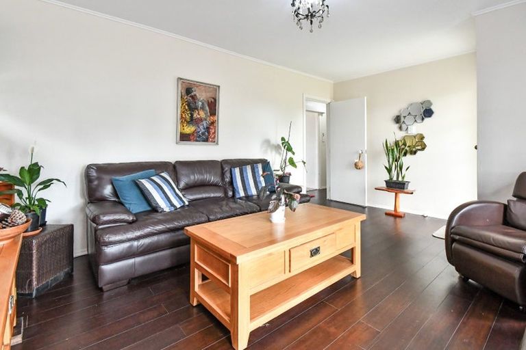 Photo of property in 11 Awatere Street, Clover Park, Auckland, 2023