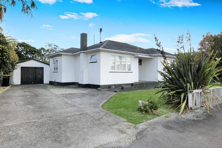 Photo of property in 1 Huia Street, Pahiatua, 4910
