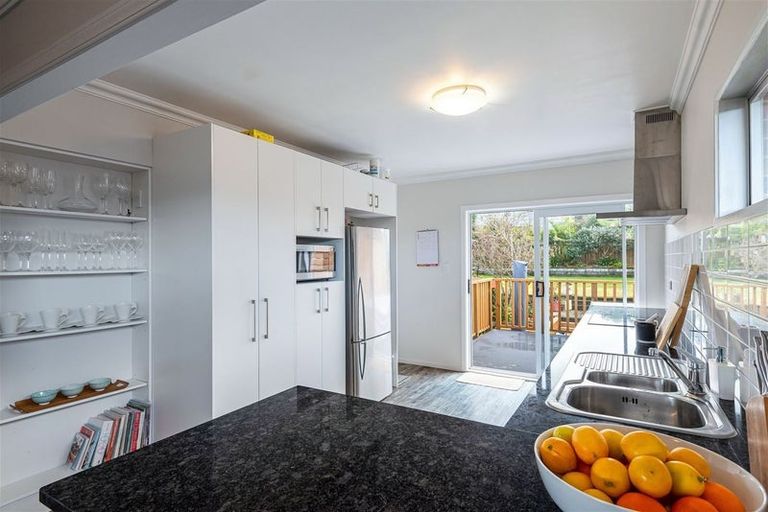 Photo of property in 1/30 Alamein Avenue, Belmont, Auckland, 0622