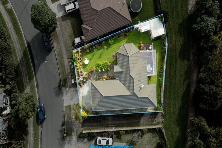 Photo of property in 14 Castlefinn Drive, Weymouth, Auckland, 2103