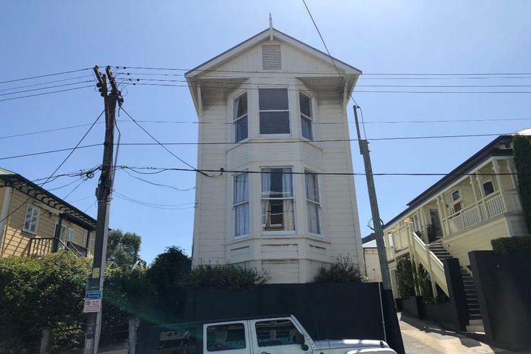 Photo of property in 113 Pirie Street, Mount Victoria, Wellington, 6011