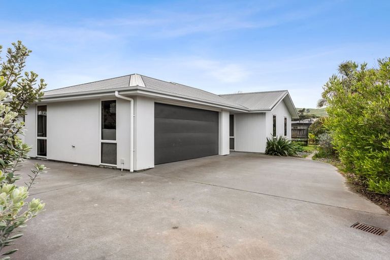 Photo of property in 6 Hamilton Drive, Wainui, Gisborne, 4010