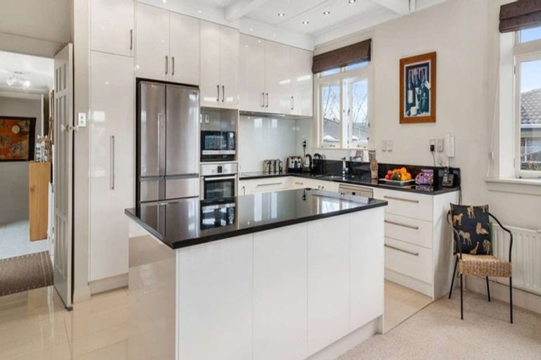 Photo of property in 41 Robertson Street, Glenholme, Rotorua, 3010