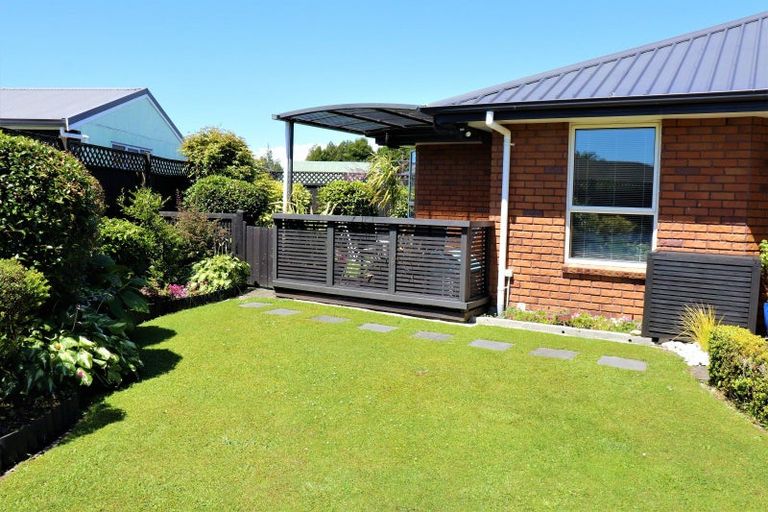 Photo of property in 5 Rochfort Place, Westport, 7825