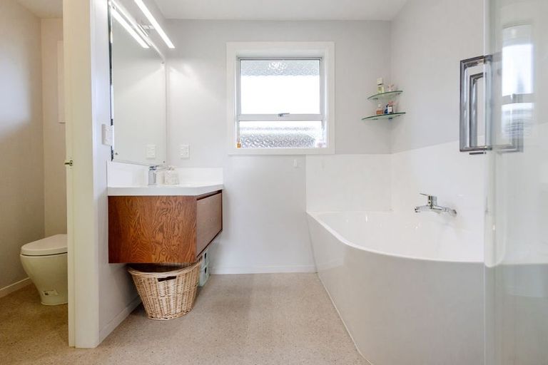 Photo of property in 390 Robertson Road, Harihari, 7884