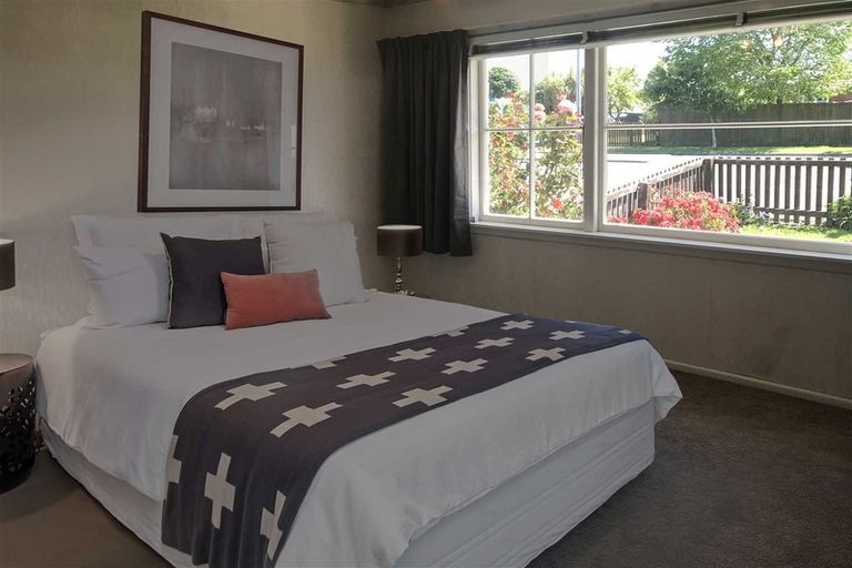 Photo of property in 1/1 Wairakei Road, Strowan, Christchurch, 8052