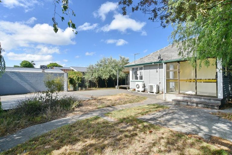 Photo of property in 27 Burwood Road, Burwood, Christchurch, 8083