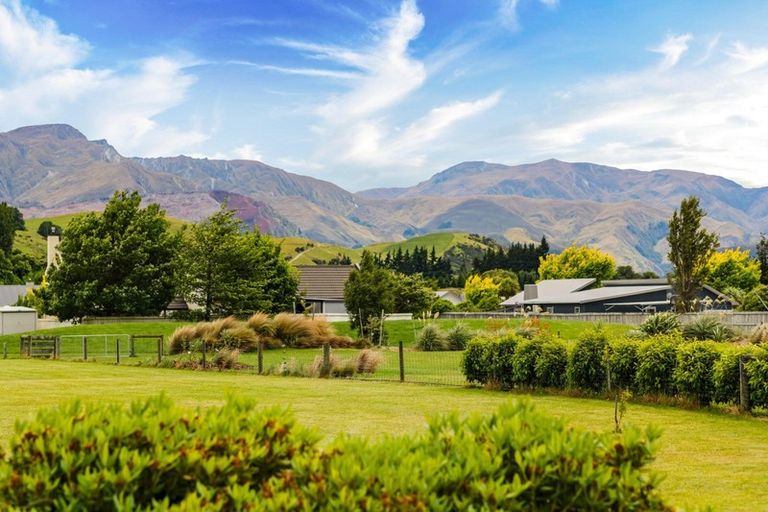 Photo of property in 14 Herries Lane, Lake Hayes, Queenstown, 9304