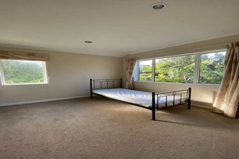 Photo of property in 9 Keating Rise, Northcross, Auckland, 0632